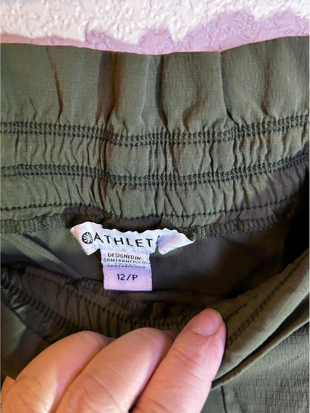 Athleta Olive Green Relaxed Fit Casual Pants Size 12/P - Picture 2 of 7